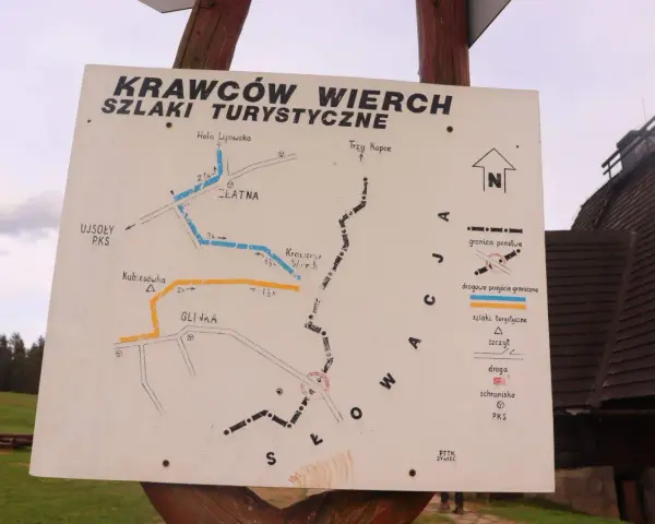 Mapa szlaków turystycznych Krawców Wierch. Wskazuje trasy do Hali Lipowskiej, Trzech Kopców, Glinki i Kubiesówki.